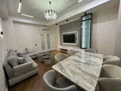 Kirayə 3 otaqlı Mənzil 140 m² Xətai r. Ağ şəhər q. – şəkil 7