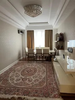 Kirayə 4 otaqlı Mənzil 177 m² Səbail r. – şəkil 3