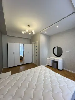 Kirayə 3 otaqlı Mənzil 135 m² Səbail r. – şəkil 15