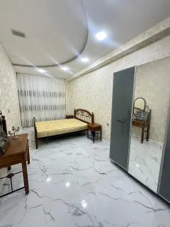 Kirayə 5 otaqlı Mənzil 245 m² Nəsimi r. – şəkil 6