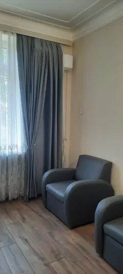 Kirayə 4 otaqlı Mənzil 100 m² Səbail r. – şəkil 8