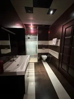 Kirayə 3 otaqlı Mənzil 160 m² Nəsimi r. – şəkil 18