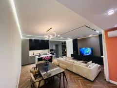 Kiralık 2 odalı Daire 100 m² Yasamal ilçesi – şəkil 1