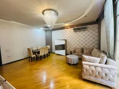 Kirayə 4 otaqlı Mənzil 166 m² Nərimanov r. Nərimanov m. – şəkil 1