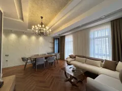 Kirayə 3 otaqlı Mənzil 158 m² Xətai r. – şəkil 2