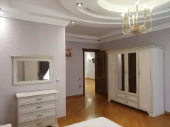 Kiralık 3 odalı Daire 268 m² Yasamal ilçesi – şəkil 5
