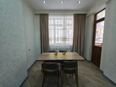 Kirayə 3 otaqlı Mənzil 105 m² Nərimanov r. – şəkil 2