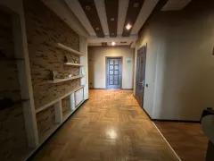 Kirayə 3 otaqlı Mənzil 160 m² Nəsimi r. – şəkil 12