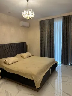 Kirayə 3 otaqlı Mənzil 148 m² Nəsimi r. – şəkil 2