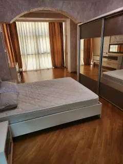 Kirayə 2 otaqlı Mənzil 110 m² Nəsimi r. – şəkil 6