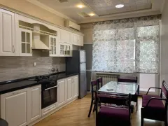Kirayə 4 otaqlı Mənzil 175 m² Nərimanov r. – şəkil 5