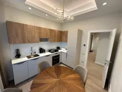 Kirayə 3 otaqlı Mənzil 111 m² Xətai r. – şəkil 8