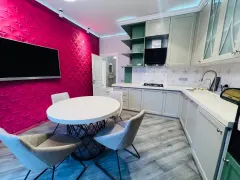Kirayə 3 otaqlı Mənzil 178 m² Nəsimi r. – şəkil 5