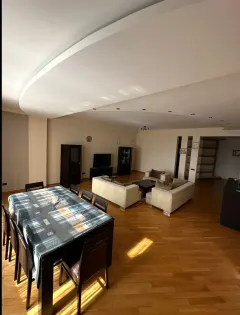 Kiralık 4 odalı Daire 200 m² Nəsimi ilçesi – şəkil 2