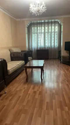 Kirayə 3 otaqlı Mənzil 90 m² Yasamal r. – şəkil 1