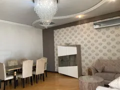 Kirayə 4 otaqlı Mənzil 175 m² Nərimanov r. – şəkil 2