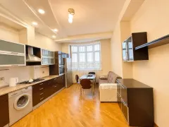 Kirayə 3 otaqlı Mənzil 145 m² Yasamal r. – şəkil 5