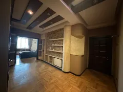 Kirayə 3 otaqlı Mənzil 160 m² Nəsimi r. – şəkil 7