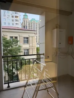 Kirayə 2 otaqlı Mənzil 85 m² Nəsimi r. – şəkil 17