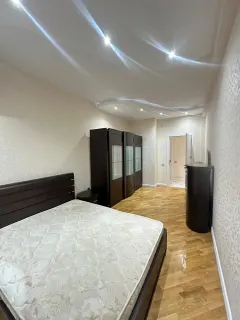 Kirayə 5 otaqlı Mənzil 250 m² Nəsimi r. – şəkil 14