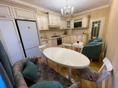 Kirayə 3 otaqlı Mənzil 137 m² Xətai r. – şəkil 9