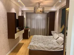 Satılır 4 otaqlı Mənzil 4 m² Nəsimi r. – şəkil 7