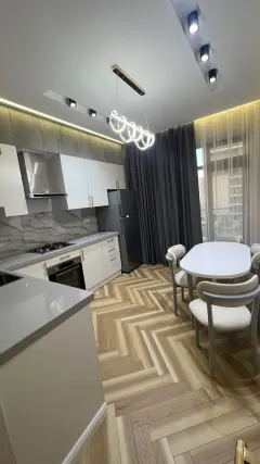 Kirayə 3 otaqlı Mənzil 148 m² Yasamal r. – şəkil 2