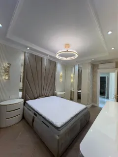 Kirayə 3 otaqlı Mənzil 148 m² Yasamal r. – şəkil 2