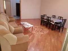 8 NOYABR METROSUNUN YANINDA GENİŞ – şəkil 1