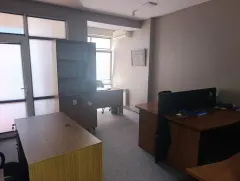 Kirayə 4 otaqlı Ofis 101 m² Yasamal r. – şəkil 2