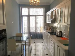 Аренда 3-комнатная Квартира 165 m² Nəsimi р-н – şəkil 1