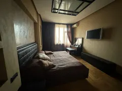 Kirayə 3 otaqlı Mənzil 160 m² Nəsimi r. – şəkil 9
