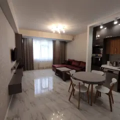 Kirayə 2 otaqlı Mənzil 70 m² Nəsimi r. – şəkil 2
