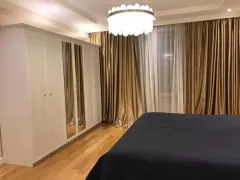 Kirayə 3 otaqlı Mənzil 105 m² Səbail r. – şəkil 16