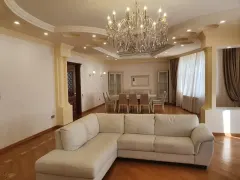 Kiralık 3 odalı Daire 268 m² Yasamal ilçesi – şəkil 1