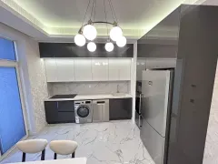 Ağ Şəhərdə Premium Kirayə Mənzil – şəkil 14