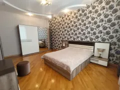 Kirayə 3 otaqlı Mənzil 137 m² Xətai r. – şəkil 12