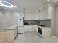 Kirayə 2 otaqlı Mənzil 80 m² Xətai r. – şəkil 8