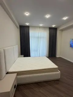 Kirayə 3 otaqlı Mənzil 152 m² Xətai r. – şəkil 4