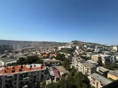Satılır 4 otaqlı Mənzil 178.1 m² Səbail r. – şəkil 4