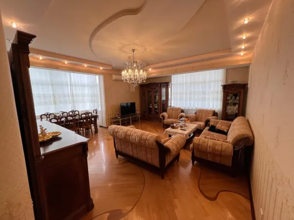 For rent 4-room Apartment 185 m² Yasamal dist.