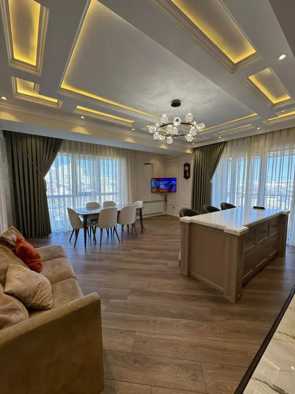 Аренда 4-комнатная Квартира 140 m² Xətai р-н