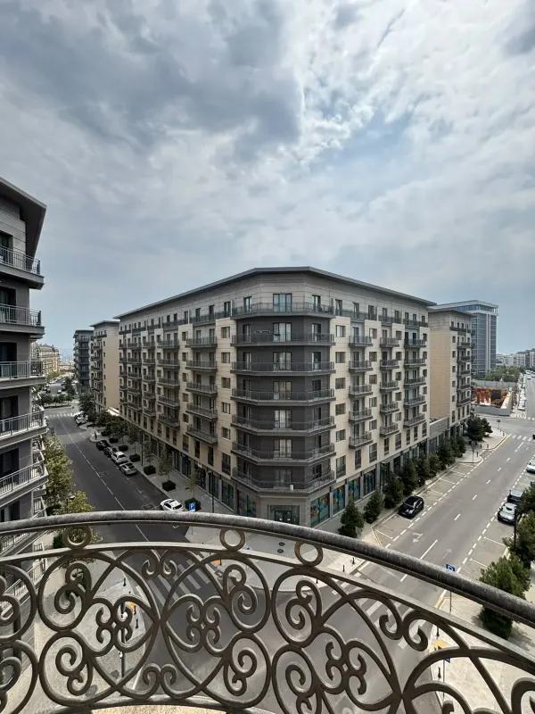 Продаётся 4-комнатная Квартира 213 m² Xətai р-н