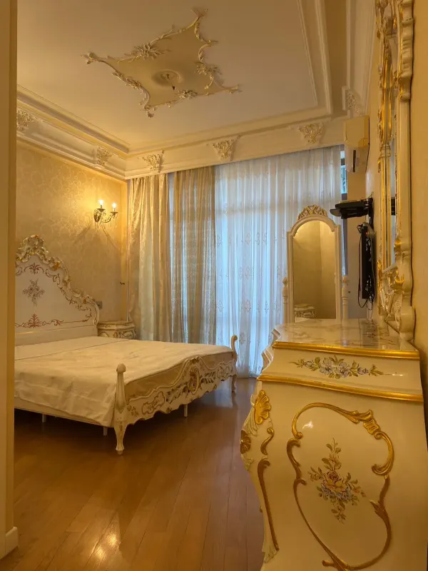 Satılır 4 otaqlı Mənzil 190 m² Nəsimi r.