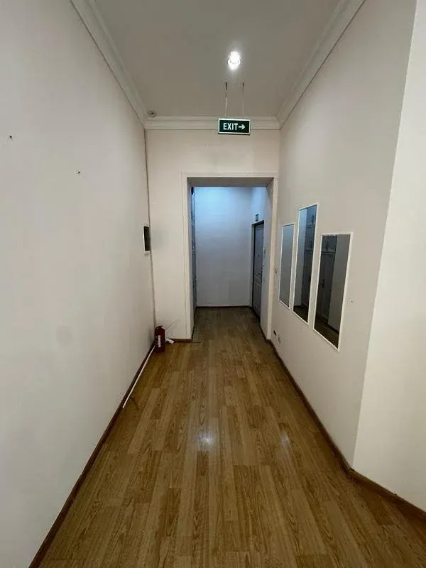Kiralık 5 odalı Ofis 140 m² Səbail ilçesi