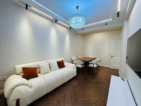 Kirayə 2 otaqlı Mənzil 70 m² Yasamal r. Elmlər Akademiyası m.
