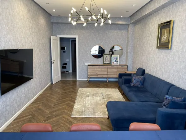 Satılır 3 otaqlı Mənzil 95 m² Yasamal r. İnşaatçılar m.