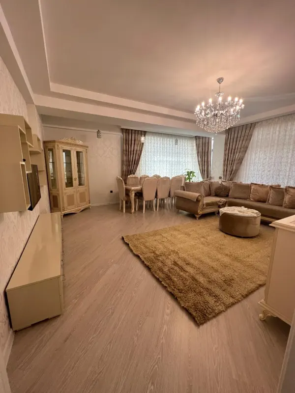 Kirayə 3 otaqlı Mənzil 140 m² Nəsimi r. Gənclik m.