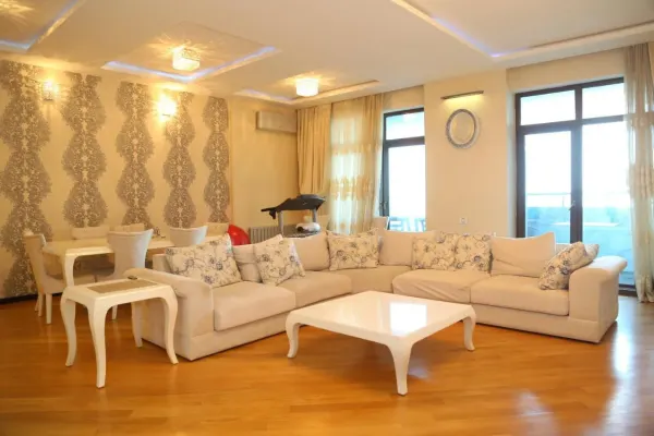 Аренда 4-комнатная Квартира 270 m² Nəsimi р-н