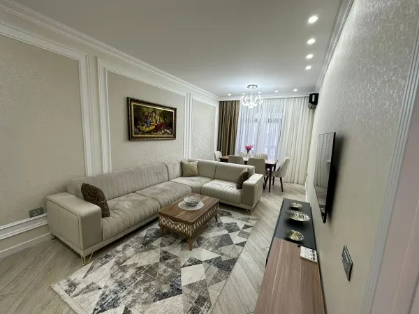 Kirayə 3 otaqlı Mənzil 101 m² Yasamal r. Nizami m.